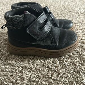 Size 8, Carter boots